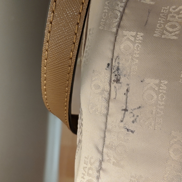 Purse - Picture 3 of 8